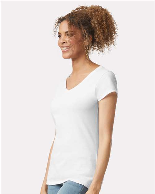 Gildan Women's Softstyle® V-Neck T-Shirt 64V00L